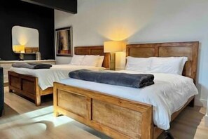 2 dormitorios, tabla de planchar con plancha, wifi y ropa de cama