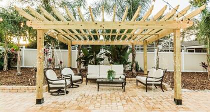 Tropical Oasis - Heated Luxury Pool - Game Room