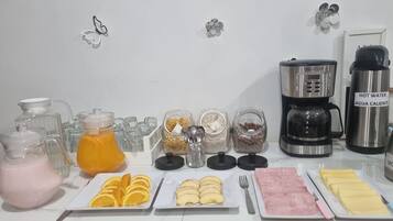 Bao gồm bữa sáng buffet hàng ngày