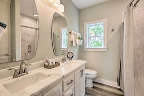Hair dryer, towels - Modern Waveland Home w/ Deck, Walk to Beach! (Waveland)