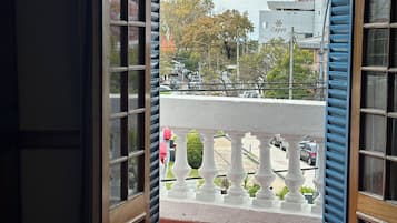 Habitación triple superior | Escritorio, cortinas blackout, cuna de viaje y wifi gratis