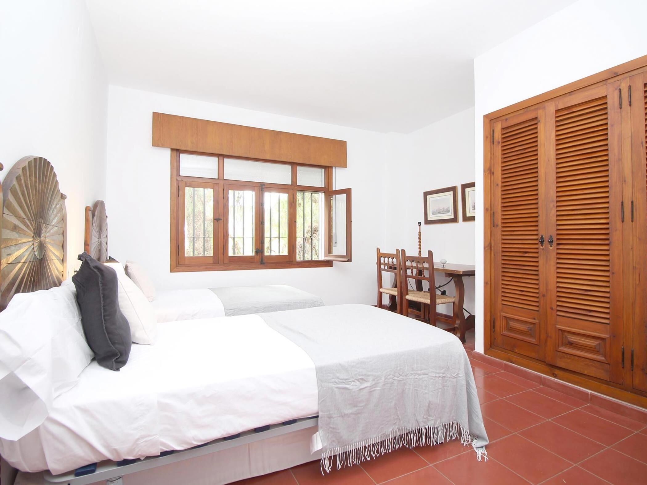 6 Schlafzimmer, Bügeleisen/Bügelbrett, Internetzugang, Bettwäsche