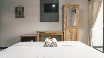 Free WiFi, bed sheets