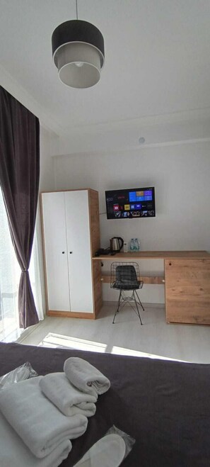 Economy Double Room | Desk, laptop workspace, free WiFi, bed sheets - Maxxmarine hotel (Izmir)