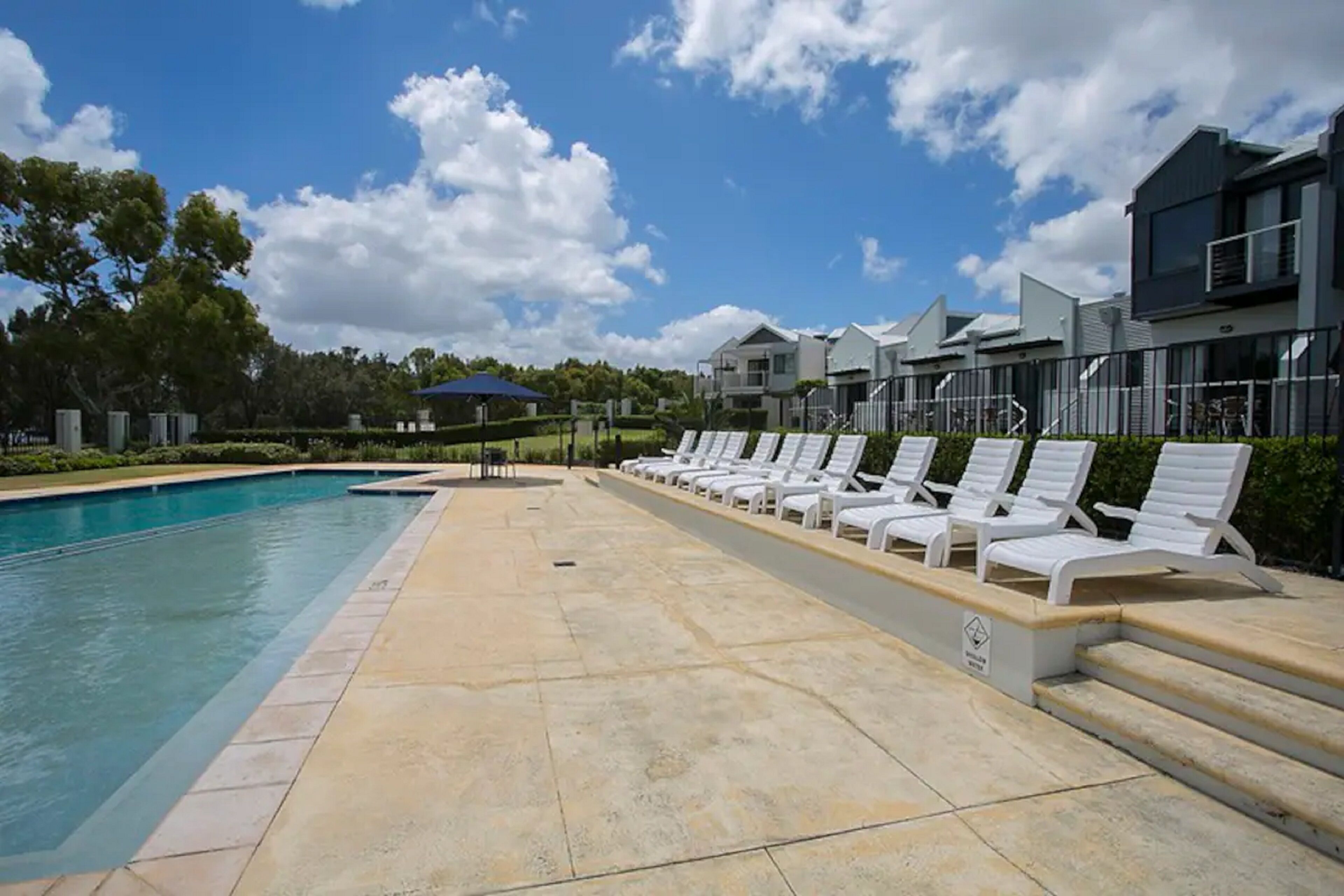 PERTH ASCOT QUAYS - STUNNING VIEWS