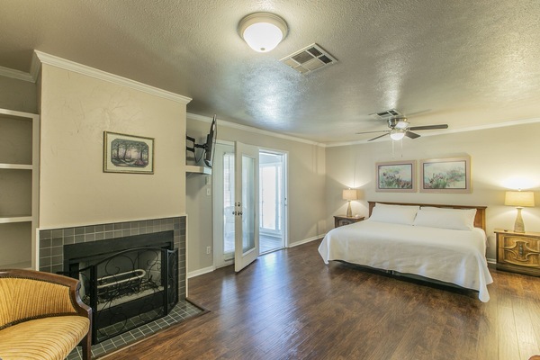King Bedroom 1