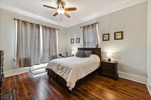 3 habitaciones, escritorio, tabla de planchar con plancha y wifi gratis 