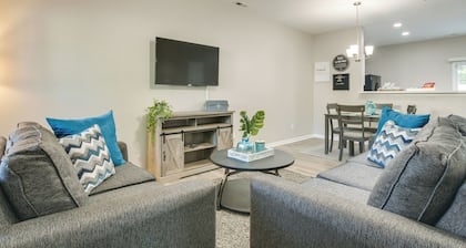 Pets Welcome: Townhome w/ Patio in Raleigh!