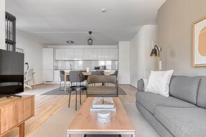 Télévision, chaîne hi-fi