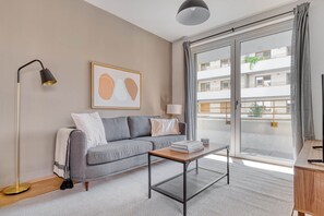 Télévision, chaîne hi-fi