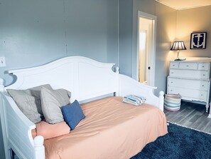 4 bedrooms, desk, iron/ironing board, travel cot