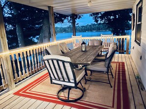 Outdoor dining - Spacious Lake home. Great for family/friends  getaway.  sleeps 10 (Finlayson)