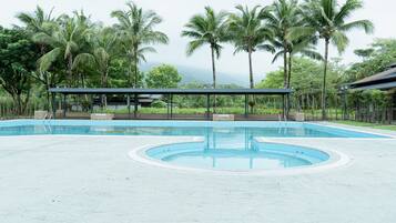 Seasonal outdoor pool