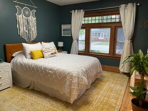 4 bedrooms, travel crib, free WiFi, bed sheets