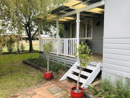 Terrace/patio. Comfy Cosy Country Cottage