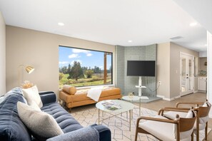 Unclassified image, 2 of 50, button