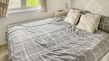 2 bedrooms