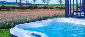 2 bedroom accommodation in Laurenkirk