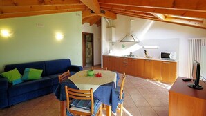 Interior - Casa Panorama Nove: A bright and cheerful apartment situated at a short distance from the shores of Lake Como, with Free WI-FI. (Mezzegra)