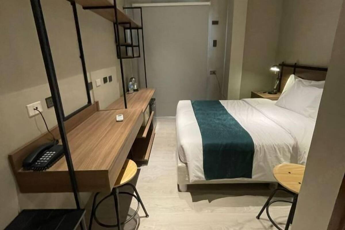 Hypoallergeen beddengoed, een kluis op de kamer, een bureau