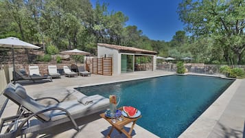 2 outdoor pools, pool umbrellas, sun loungers