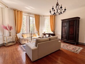 豪華雙人房 | 埃及棉床單、高級寢具、羽絨被、Select Comfort 床墊