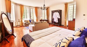 Kamar Double Deluks | Seprai katun Mesir, seprai premium, dan selimut bulu angsa
