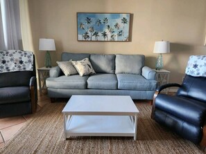 Smart TV, table football - Seaside Orange Beach, Indoor Pool, Tennis Courts! (Orange Beach)