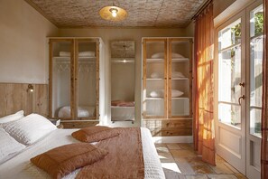 2 bedrooms, travel cot, free WiFi, bed sheets - Agr_2bedrooms@OlimagioFarm w/animals_25mPool_4km ForteDeiMarmi beach_bikeOnsite (Pietrasanta)