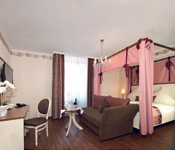 Hochzeitszimmer