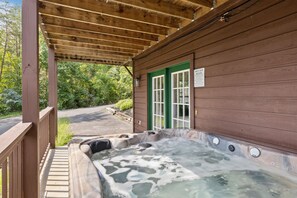 Bañera de hidromasaje exterior