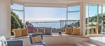 Lighthouse Vista - All-day Sun & Exceptional Sea Views!