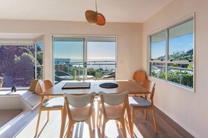 Dining - Lighthouse Vista - All-day Sun & Exceptional Sea Views! (Nelson)