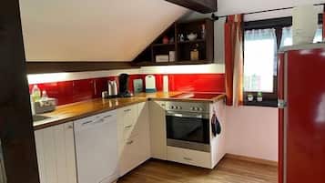 Kühlschrank, Ofen, Herdplatte, Geschirrspüler