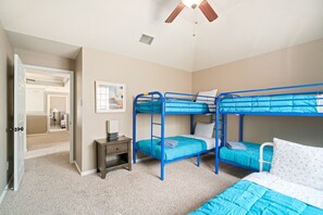 5 bedrooms, desk, iron/ironing board, free WiFi