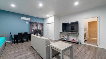 5 habitaciones, escritorio, tabla de planchar con plancha y wifi gratis