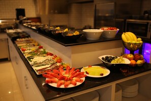 Free daily buffet breakfast  - Haci Bayram Hotel (Istanbul)