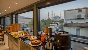 Free daily buffet breakfast