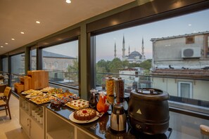 Free daily buffet breakfast 