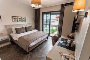 Standard Room | In-room safe, desk, laptop workspace - Ajlan Nonna (Ayvalik)