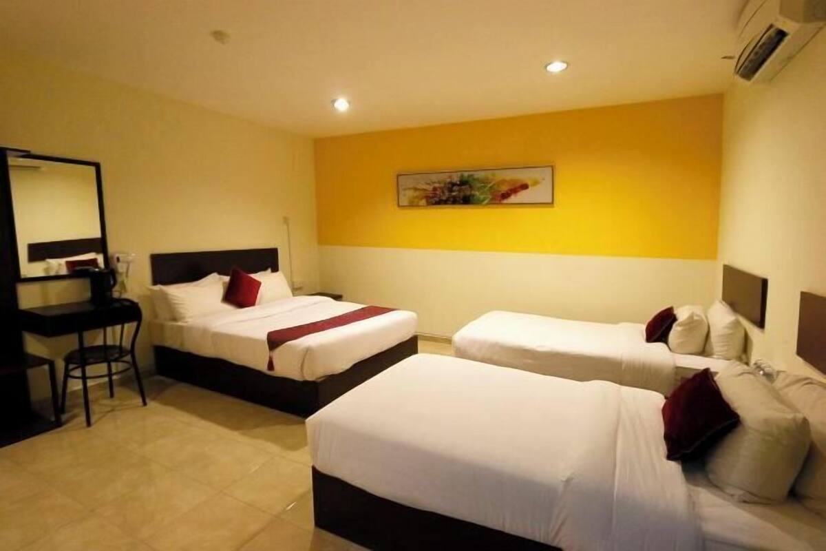 1 bedroom, desk, free WiFi, bed sheets