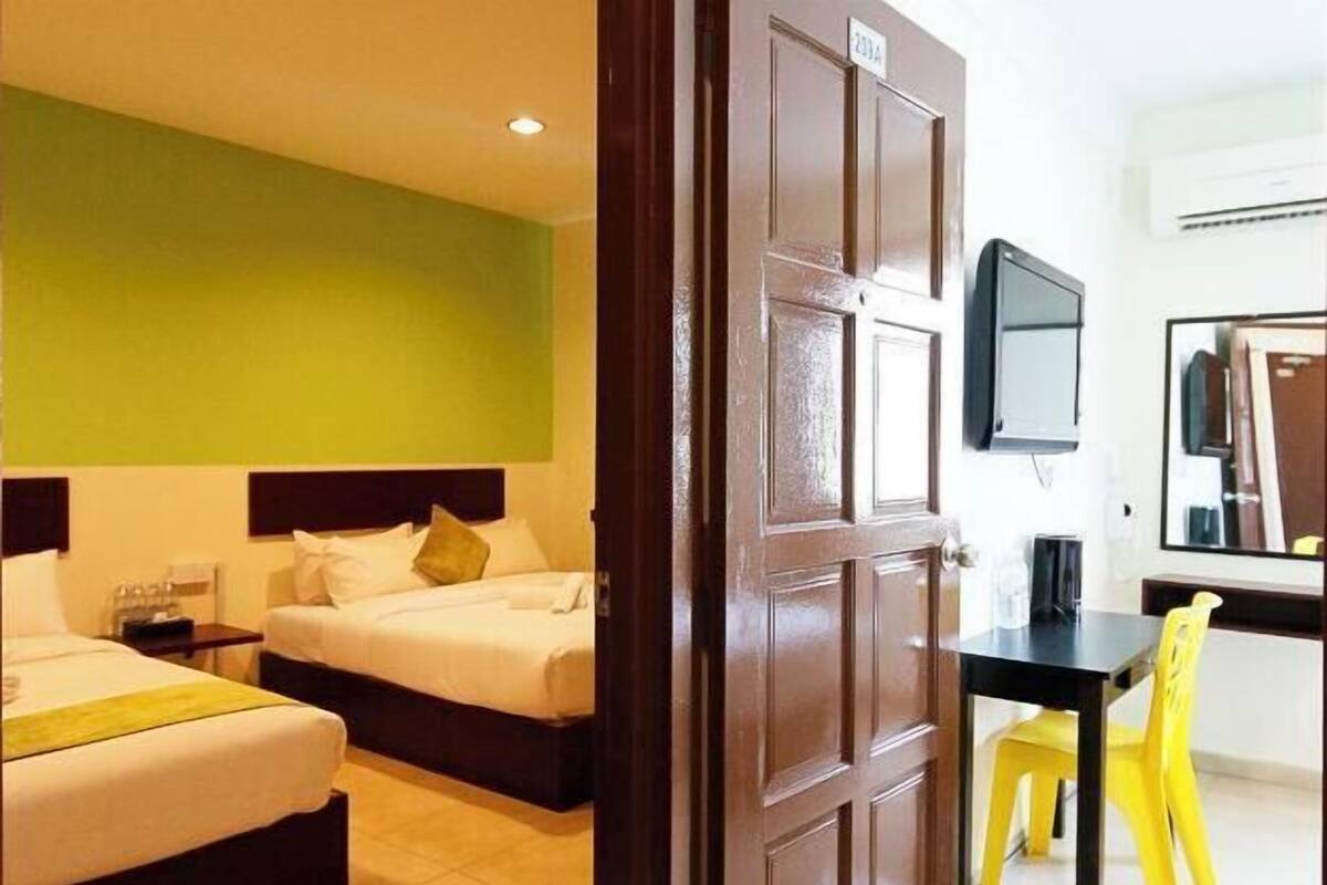 1 bedroom, desk, free WiFi, bed sheets