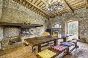 BBQ/picnic Area - Podere Stabbione Countryhouse (Castel Viscardo)