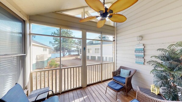 Terrace/patio - Litchfield Lakeside Escape Resort Perks by the Sea (Pawleys Island)