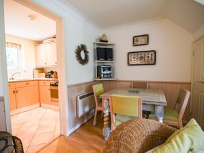 Living room - 52 Fernhill Heights (Bridport)