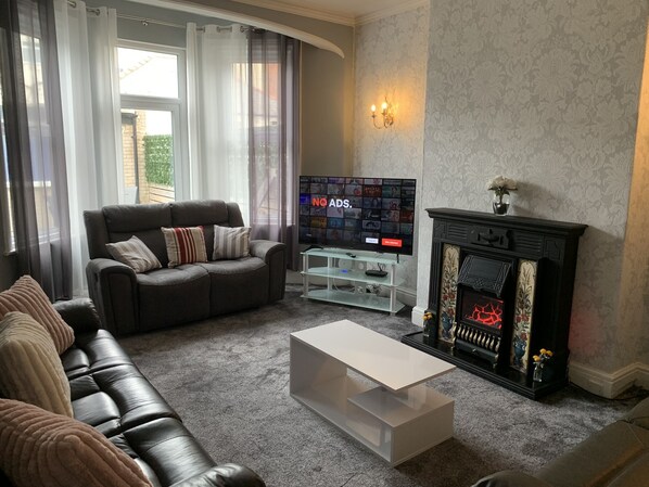 Talo | Olohuone | Taulutelevisio