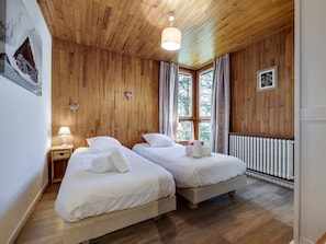 1 bedroom, free WiFi, bed sheets