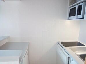 Frigorifero, microonde, forno, lavastoviglie