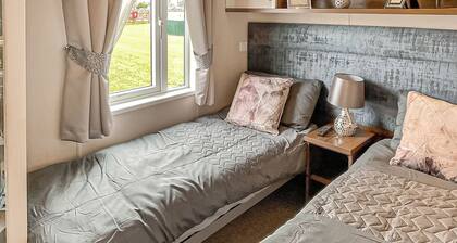 2 bedroom accommodation in Laurenkirk