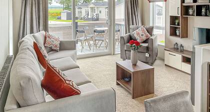 2 bedroom accommodation in Laurenkirk